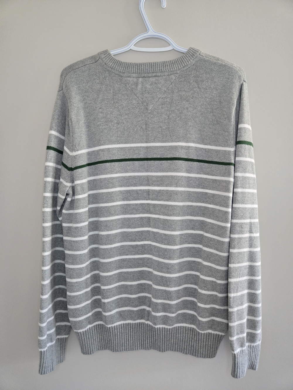 Tommy Hilfiger Gray & White Striped Crewneck with Green Stripe - Picture 4 of 7